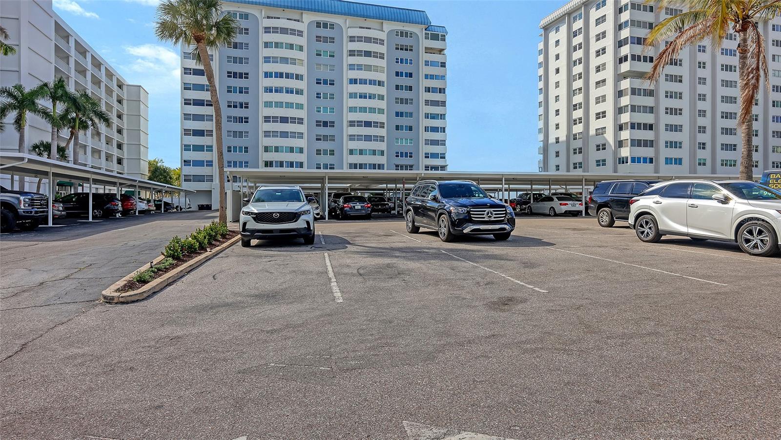 KEY TOWER SOUTH - Residential