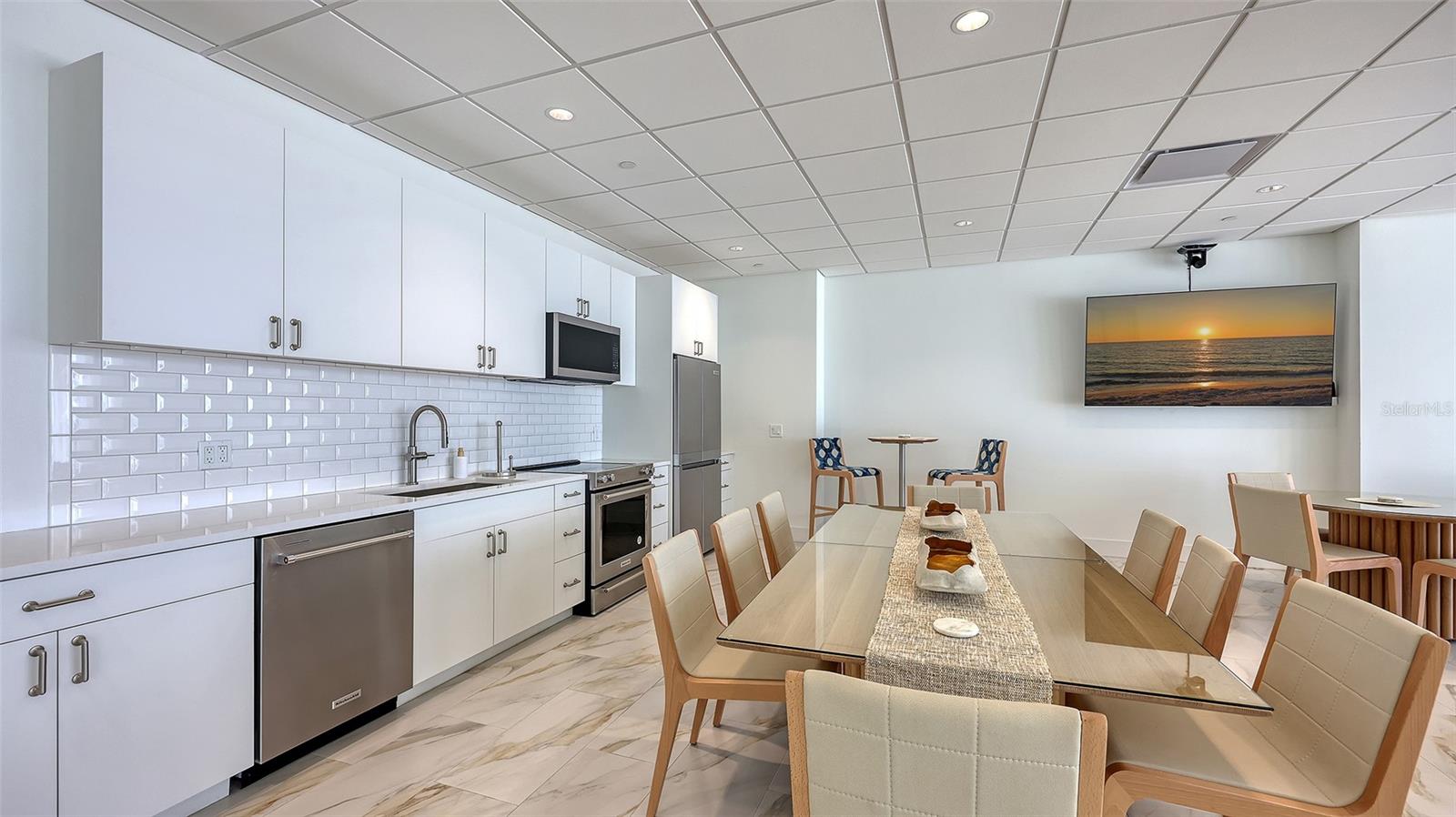 KEY TOWER SOUTH - Residential