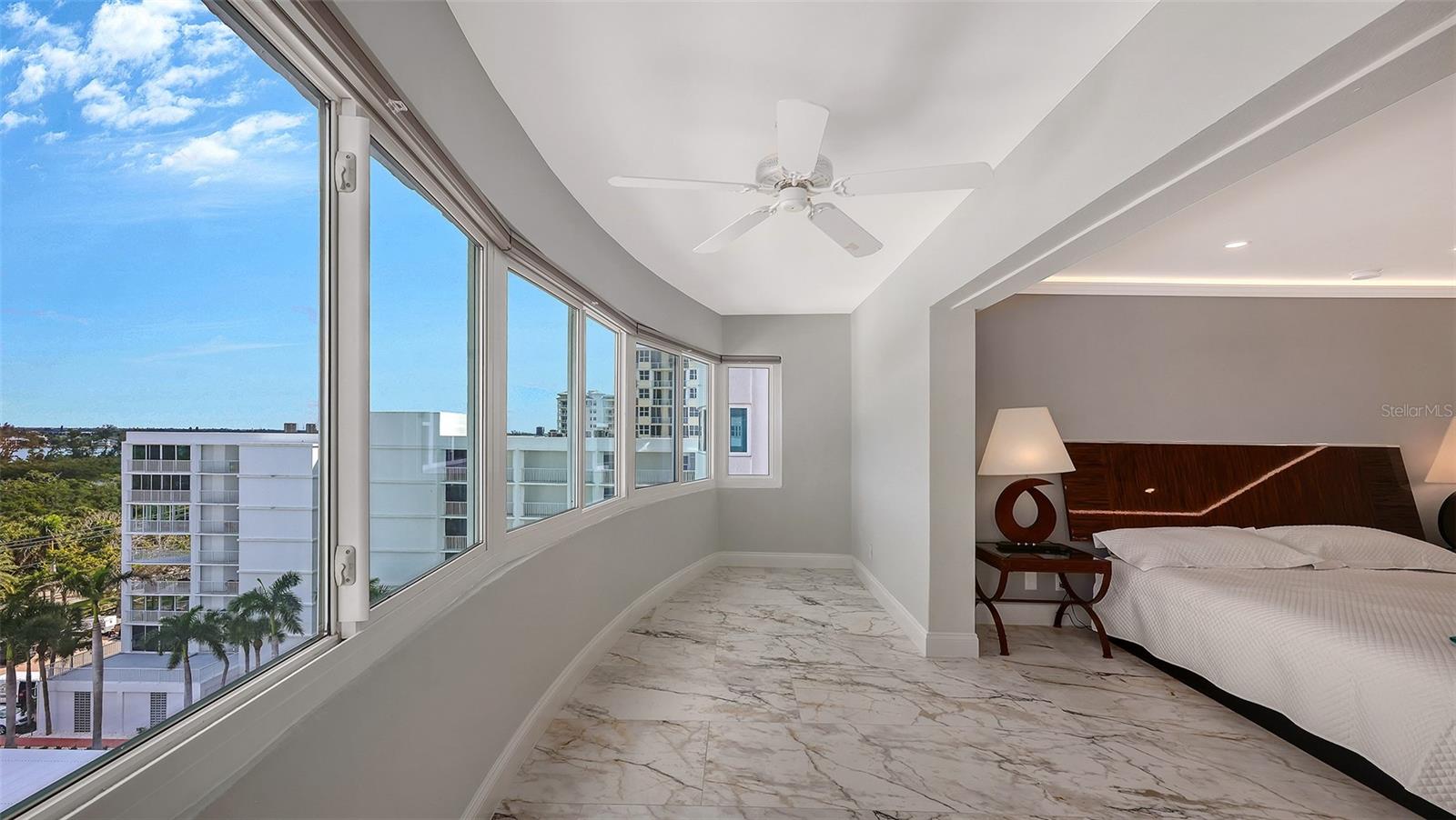 KEY TOWER SOUTH - Residential