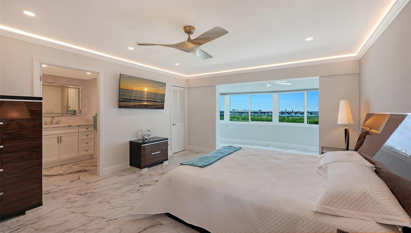 KEY TOWER SOUTH - Residential