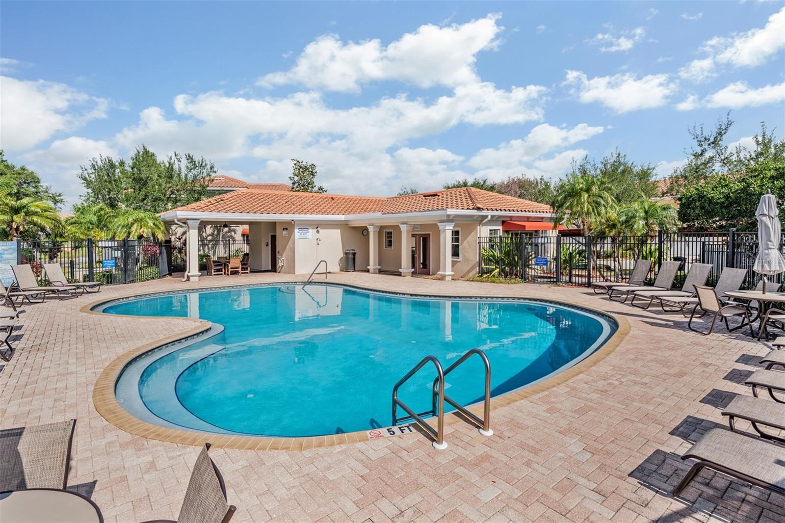 VILLAS OF CARILLON - Residential