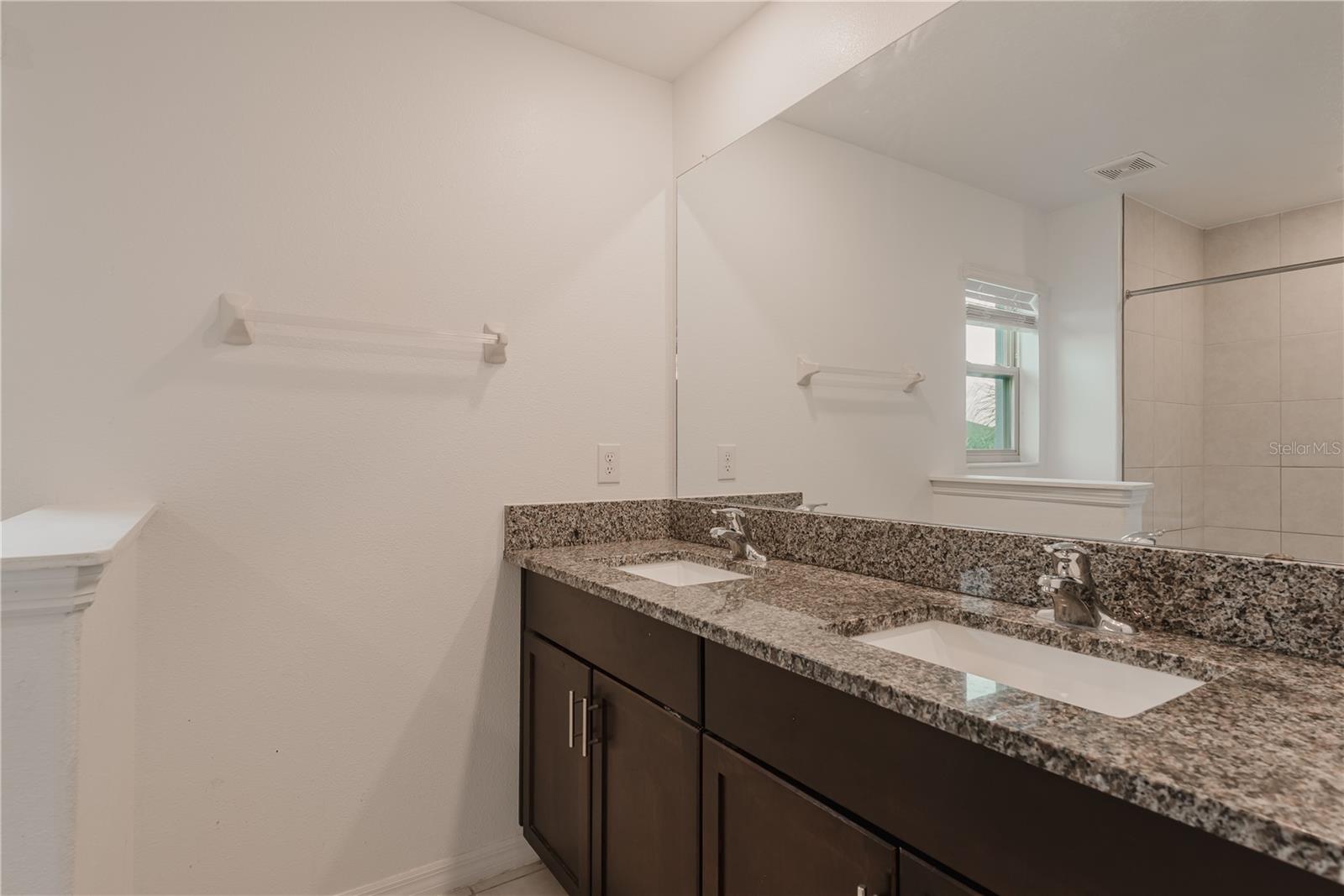 BELMONT TWNHMS PRCL F - Residential Lease