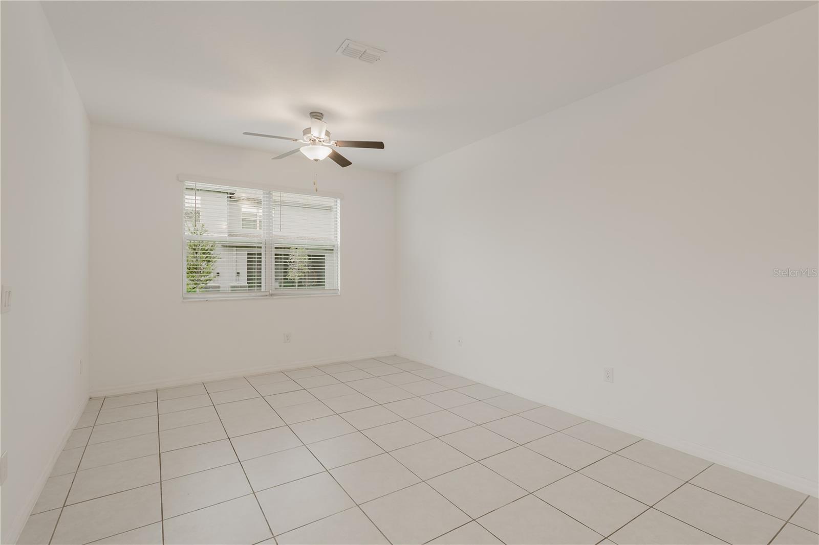 BELMONT TWNHMS PRCL F - Residential Lease