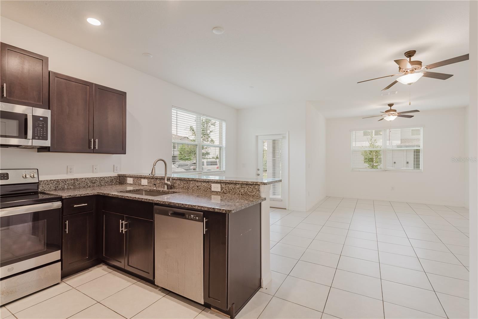 BELMONT TWNHMS PRCL F - Residential Lease