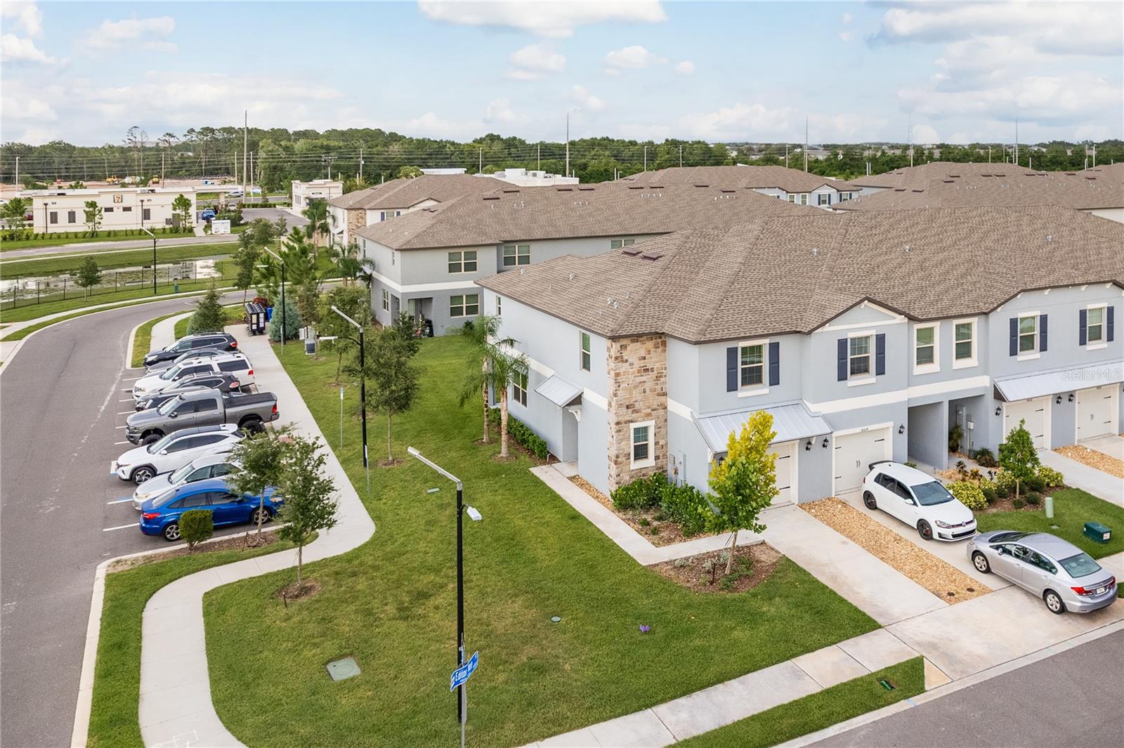 BELMONT TWNHMS PRCL F - Residential Lease