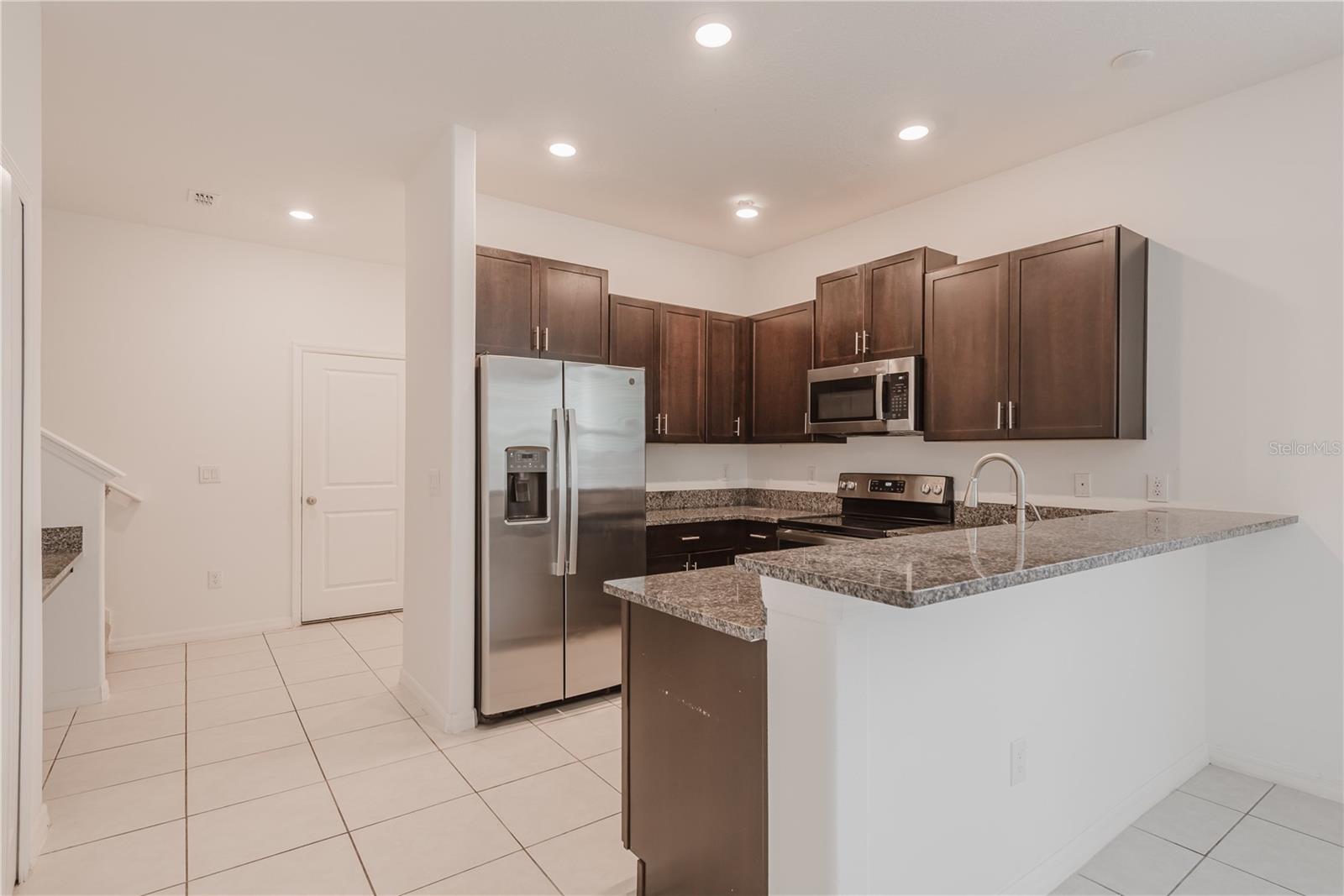 BELMONT TWNHMS PRCL F - Residential Lease