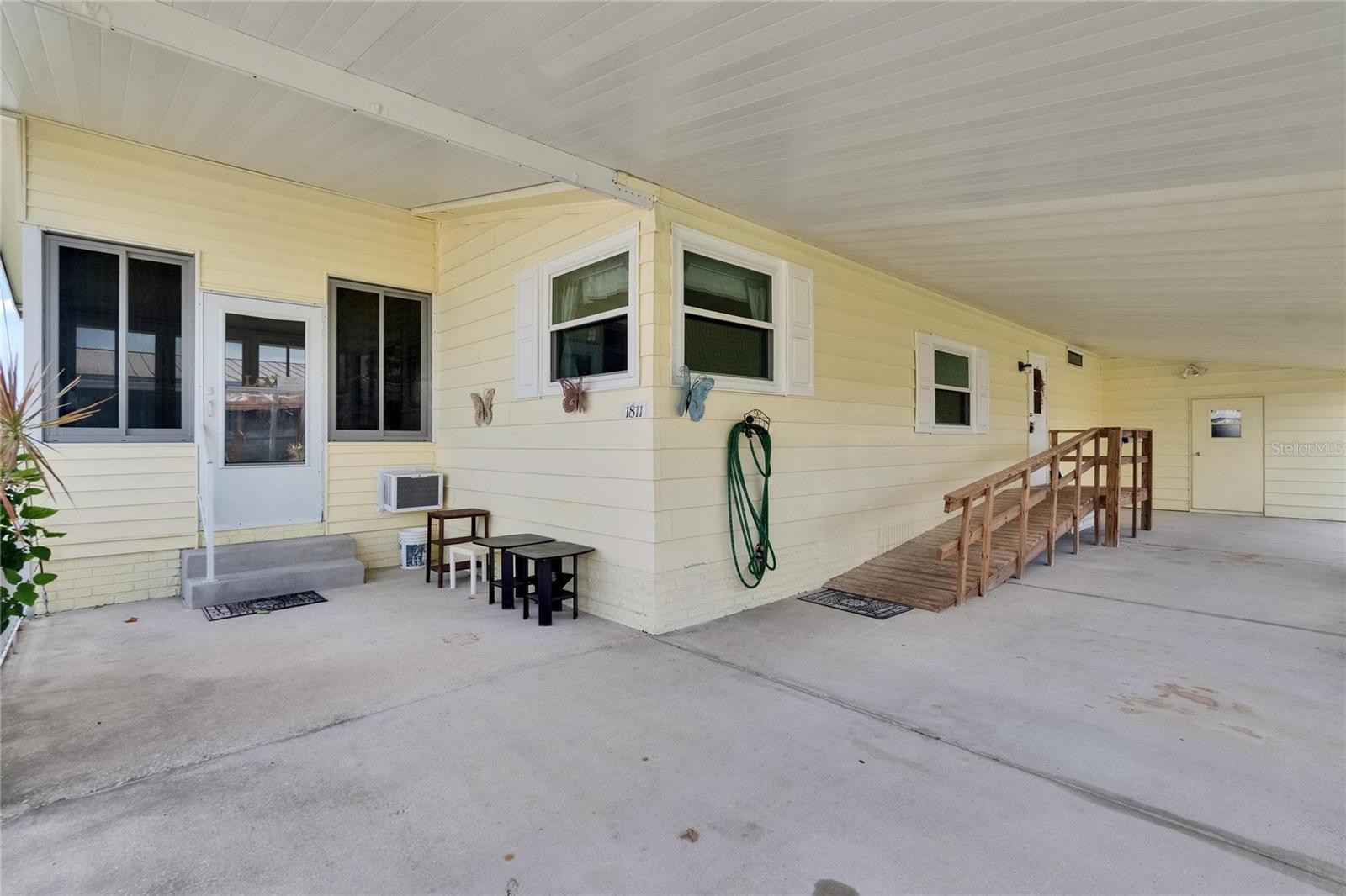 1811 SHERWOOD HILL DR