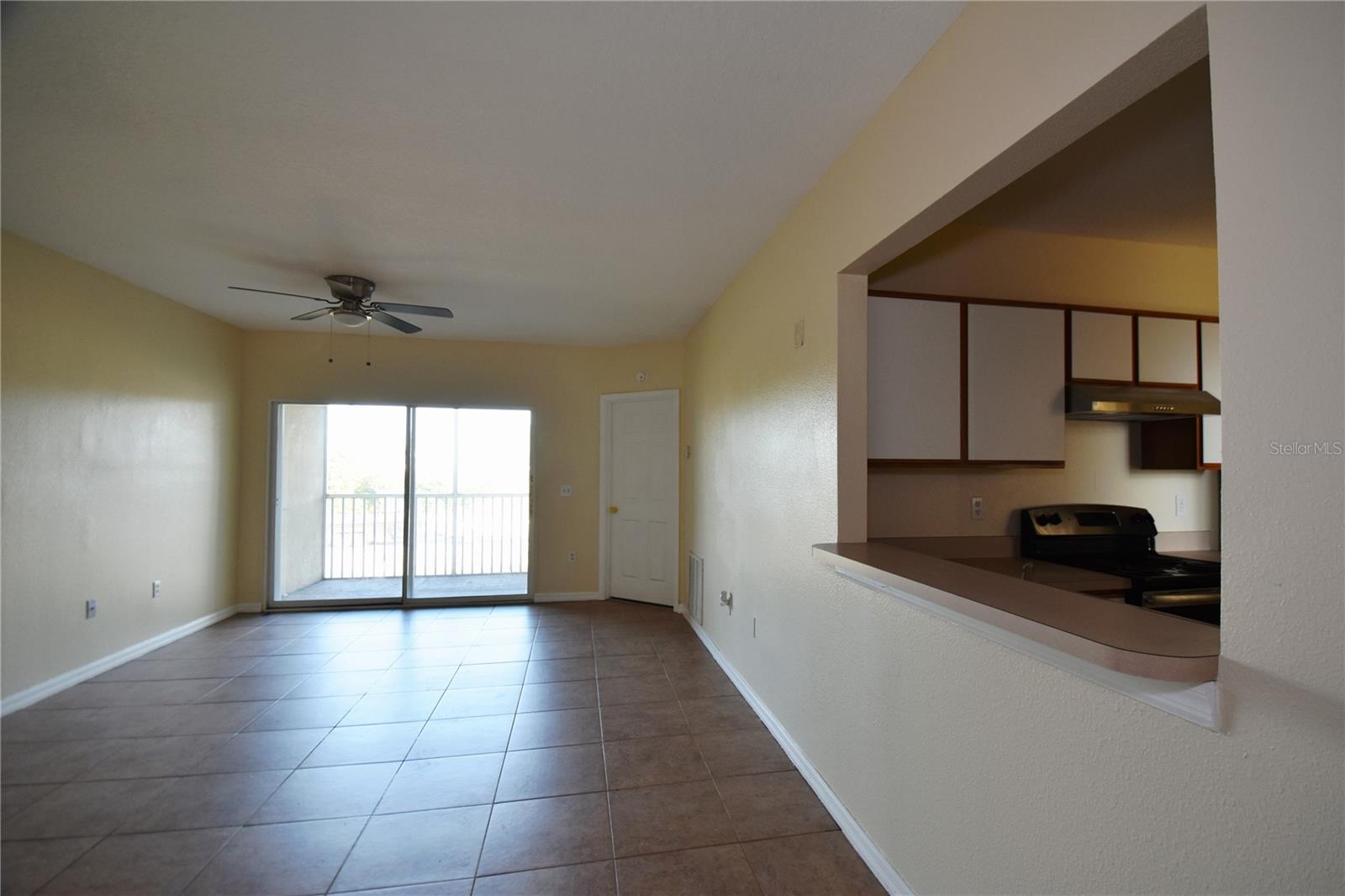 VILLAGES OF BLOOMINGDALE CONDO - Residential