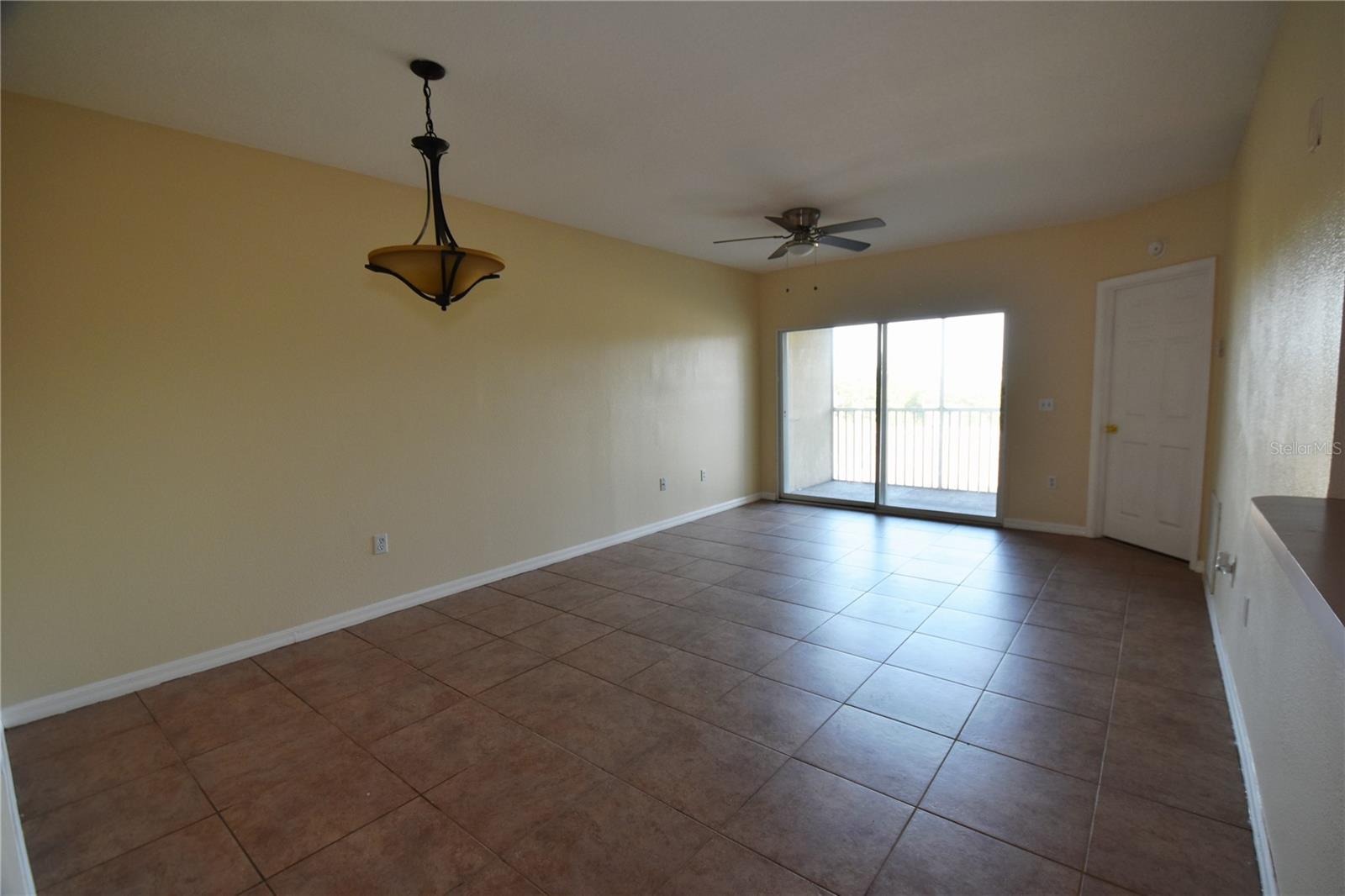 VILLAGES OF BLOOMINGDALE CONDO - Residential