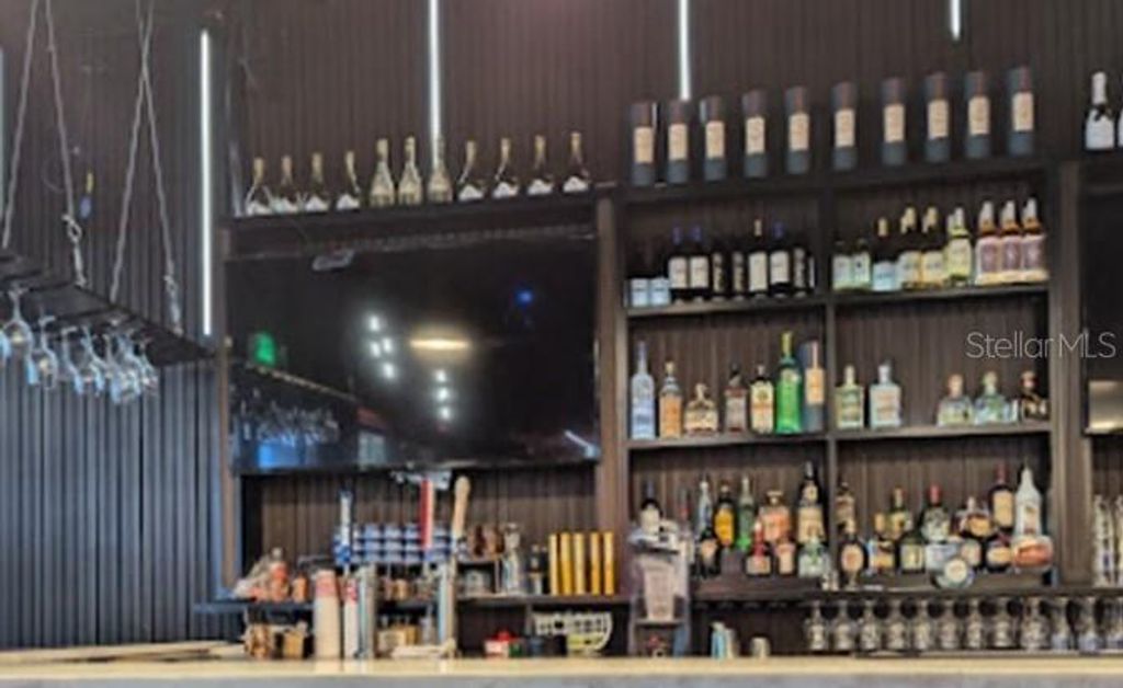 Photo of 8117 Vineland Ave, Orlando, FL 32821 (MLS # O6381447)