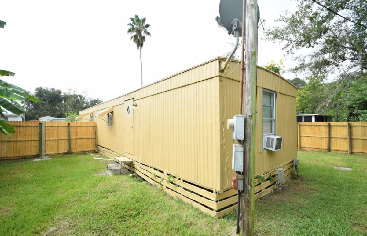 PEACH TREE HILL - Residential Lease