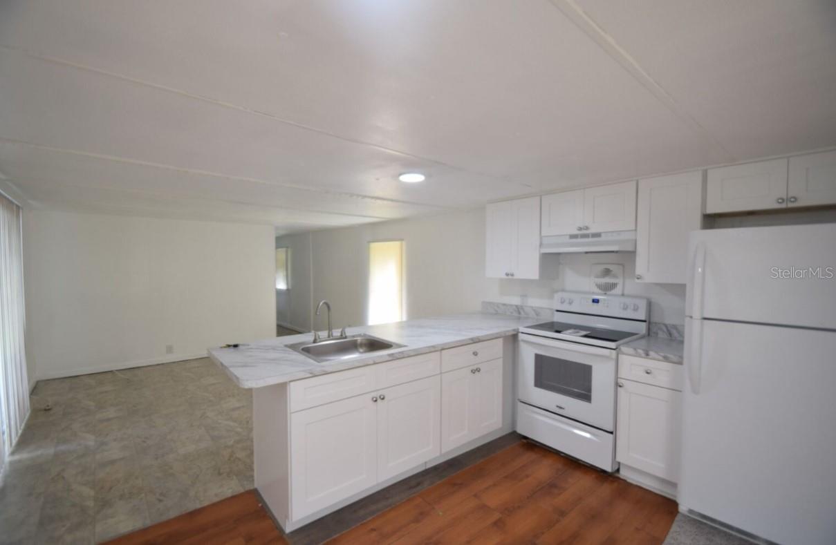 PEACH TREE HILL - Residential Lease