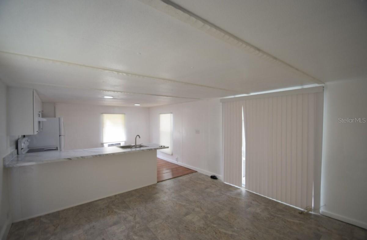 PEACH TREE HILL - Residential Lease