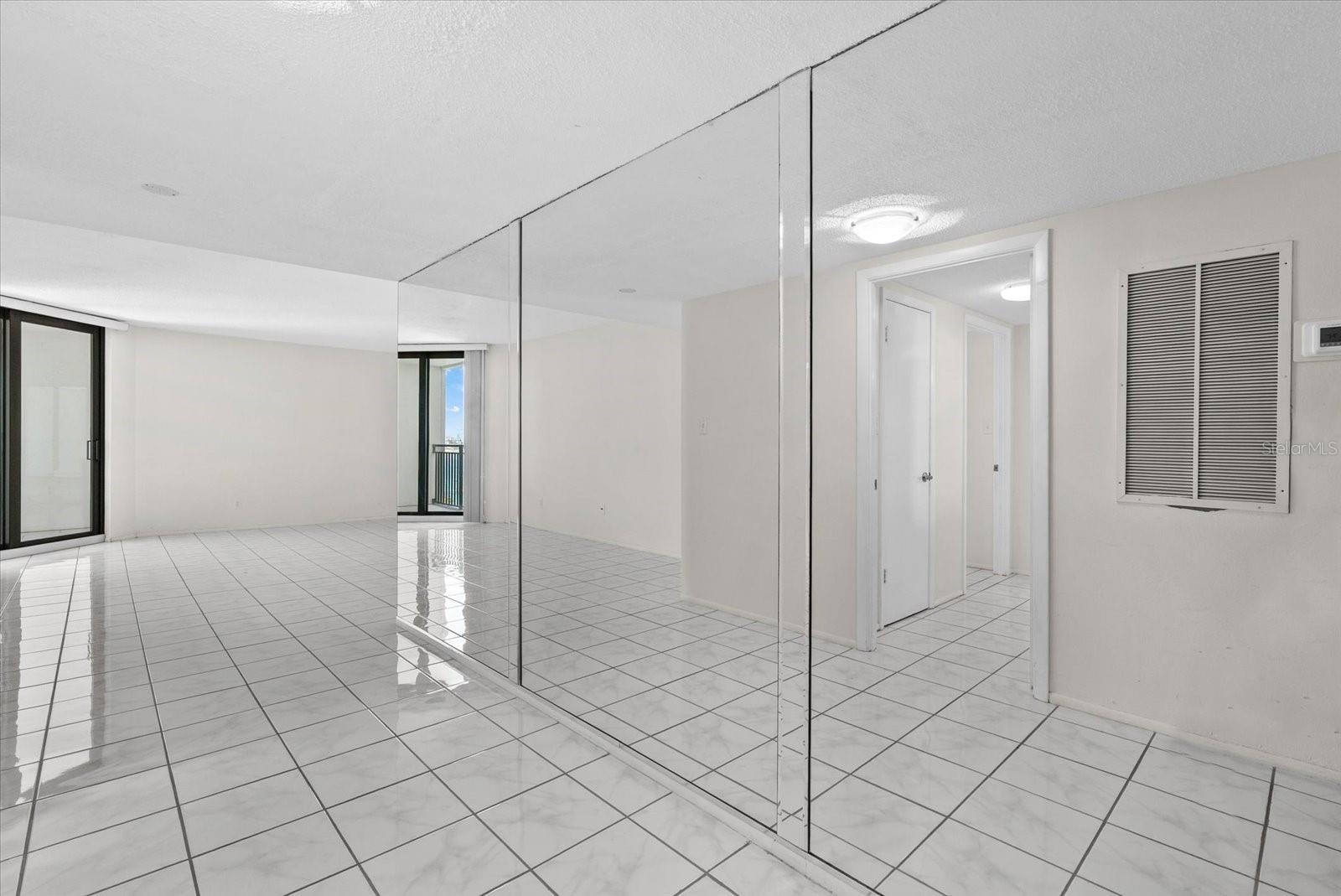 4822 OCEAN BOULEVARD 11E