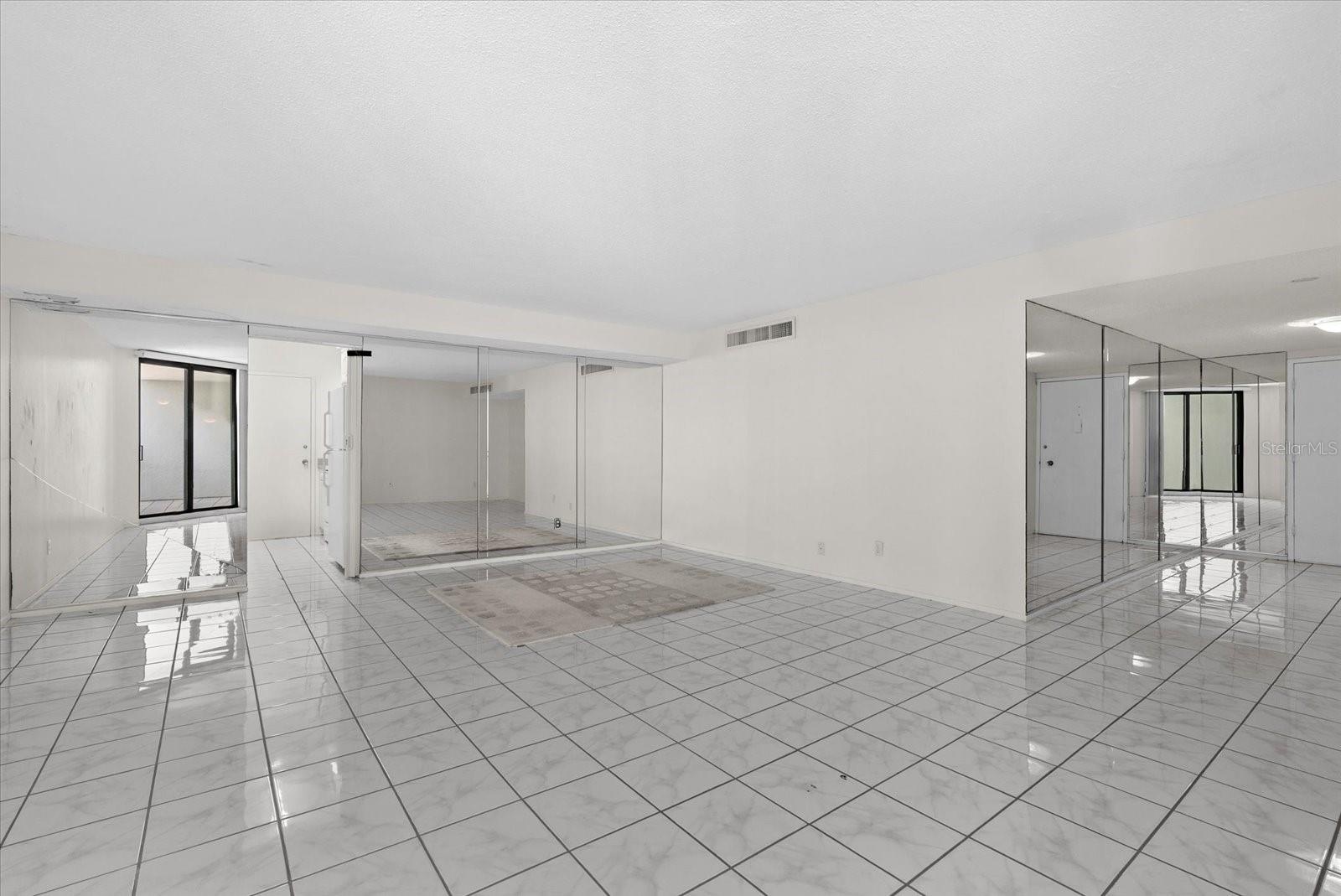 4822 OCEAN BOULEVARD 11E