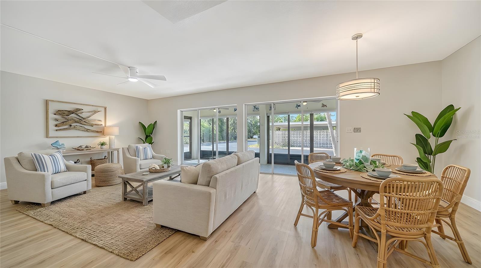 WHISPERING SANDS - Residential