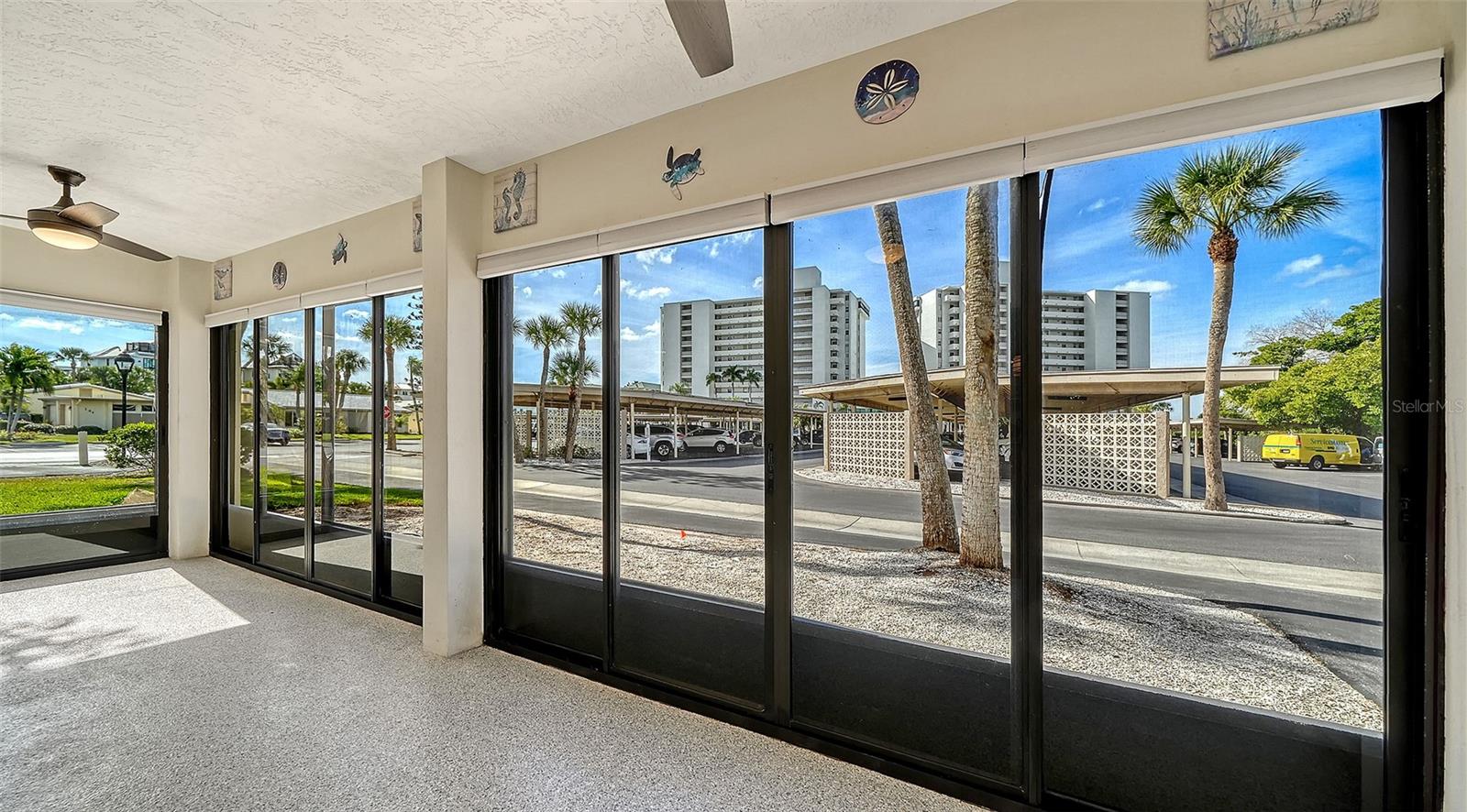 WHISPERING SANDS - Residential