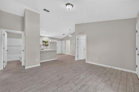 Tiny photo for 8 Oak Circle Trace, Ocala, FL 34472 (MLS # OM727738)