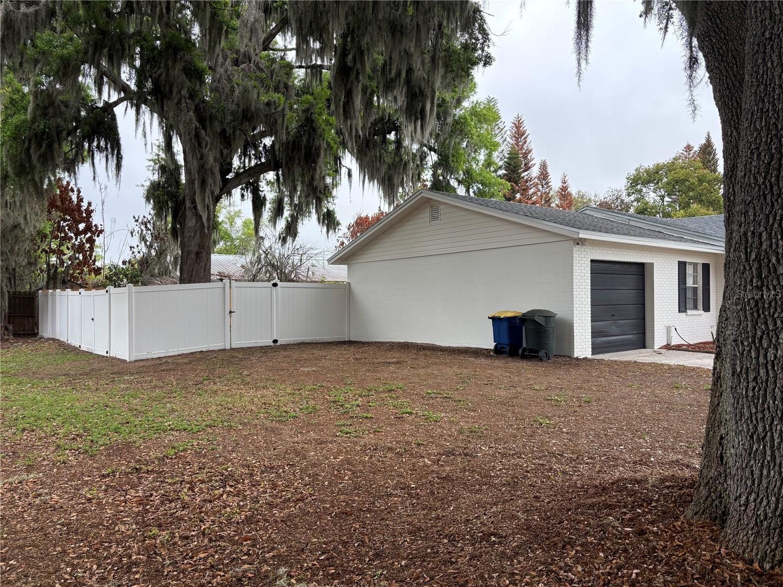 OAKWOOD - Residential