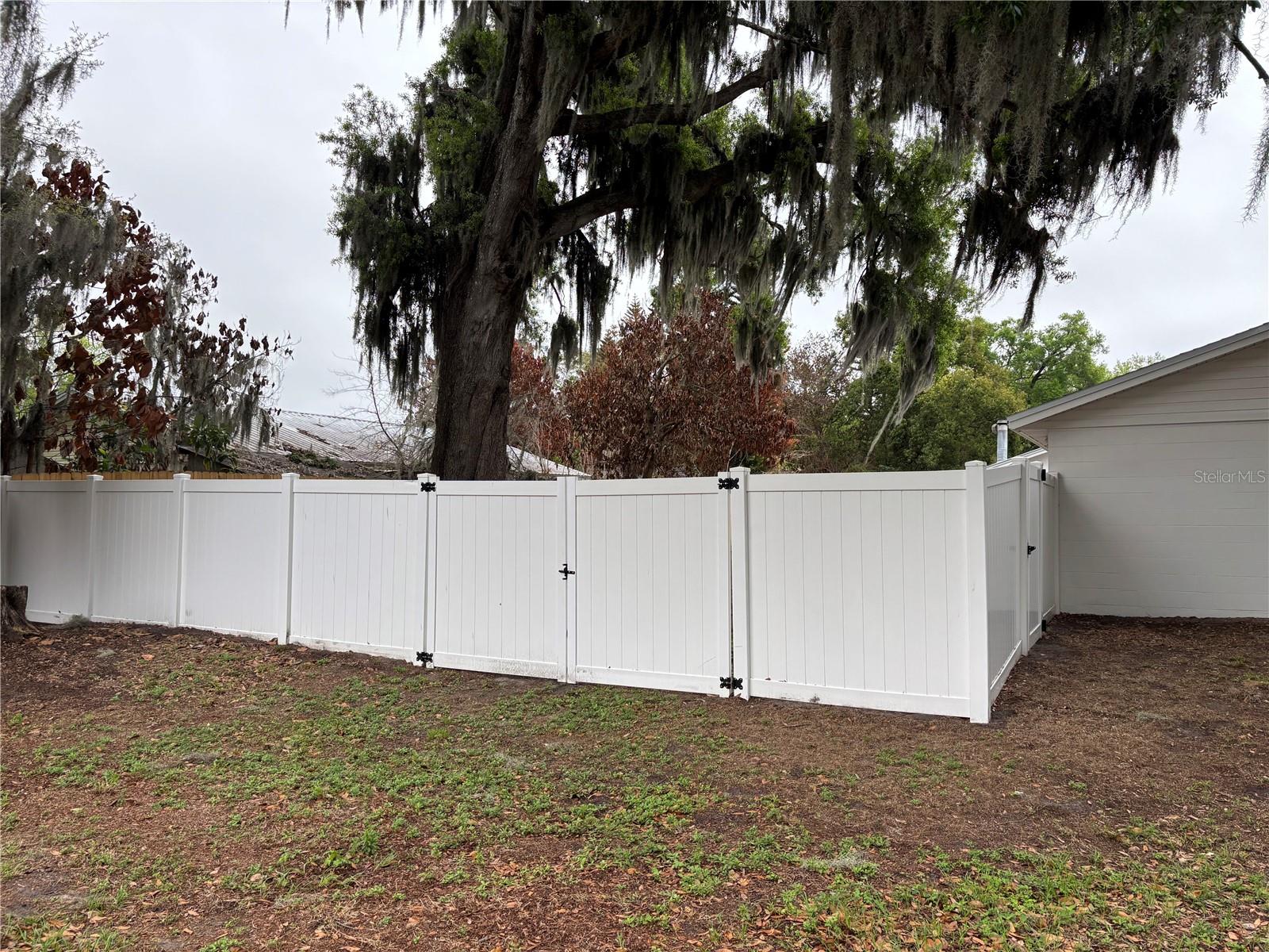 OAKWOOD - Residential