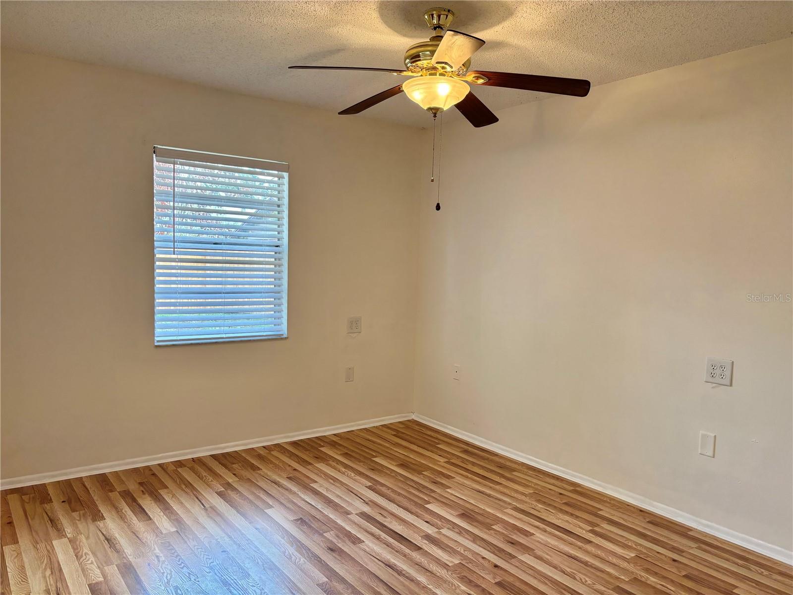 OAKWOOD - Residential