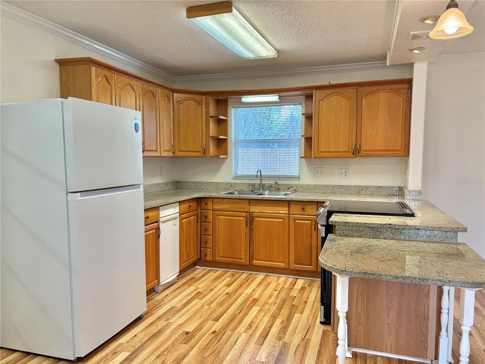 OAKWOOD - Residential