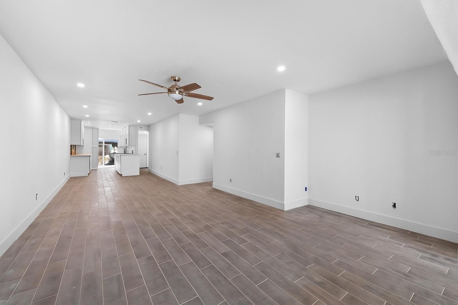 BOCA CIEGA POINT EAST - Residential