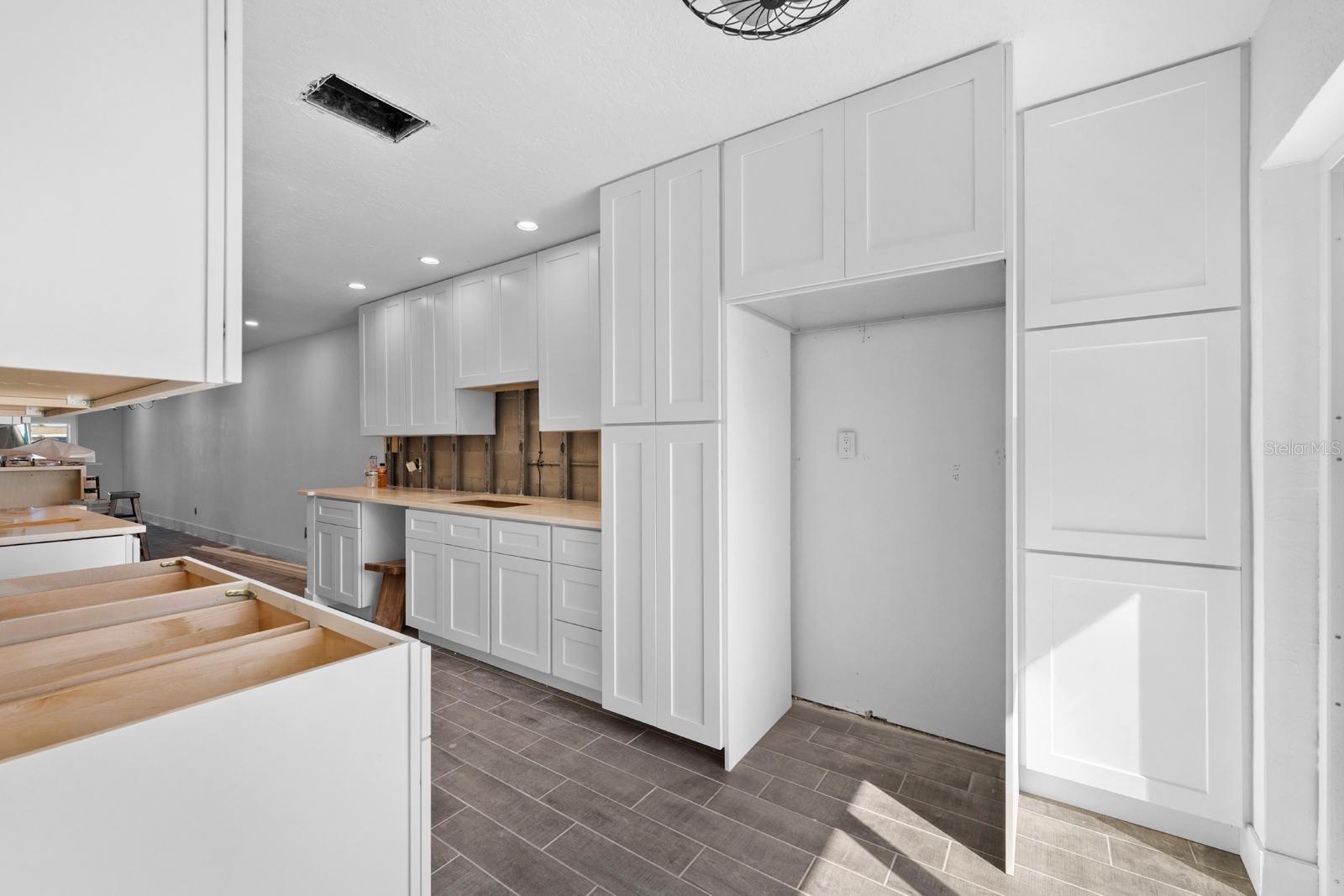 BOCA CIEGA POINT EAST - Residential