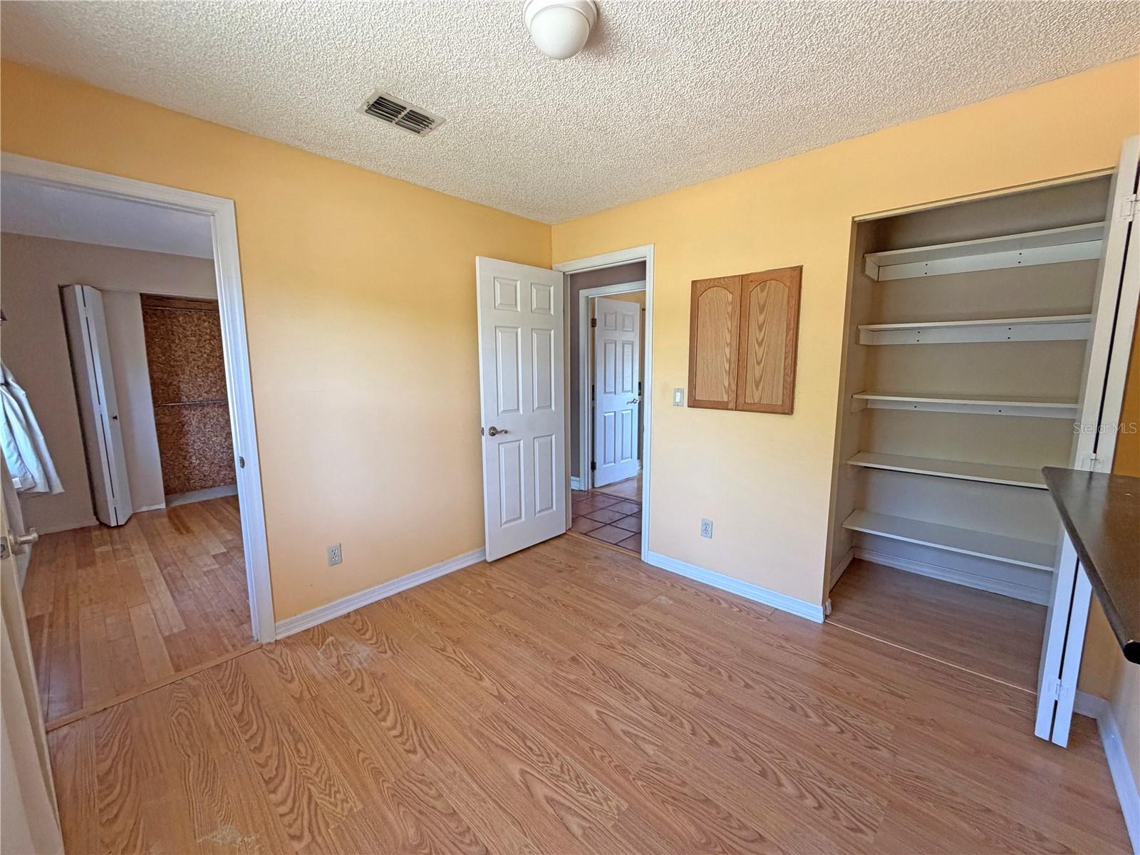 SILVER SPGS SHORES UN 25 - Residential