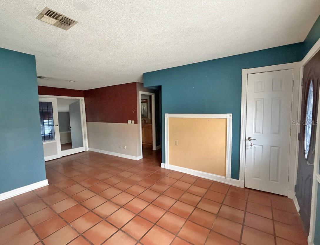 17 JUNIPER TRACK DRIVE