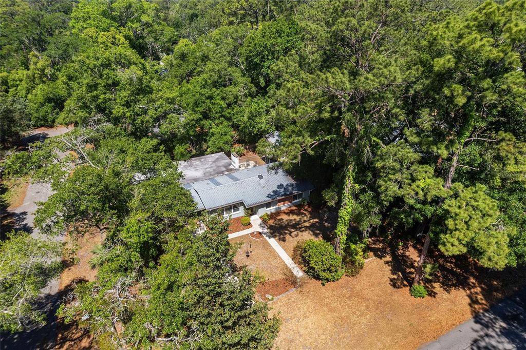 Photo of 530 NE 10th Street, Gainesville, FL 32601 (MLS # GC539772)