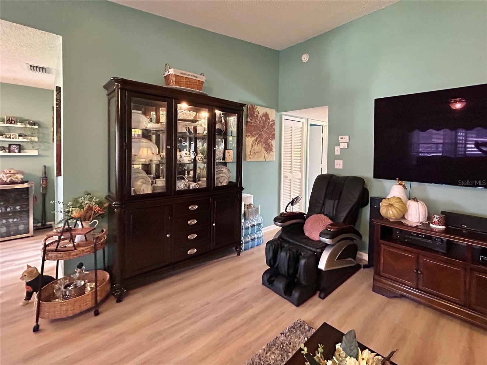 HAMMOCK PINE VILLAGE - Residential