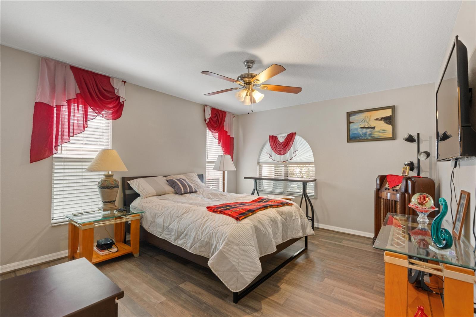 WEEKI WACHEE WOODLANDS - Residential