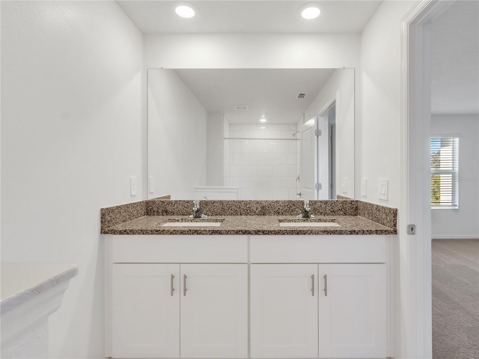 STONEGATE PRESERVE TOWNHOMES - Residential Lease