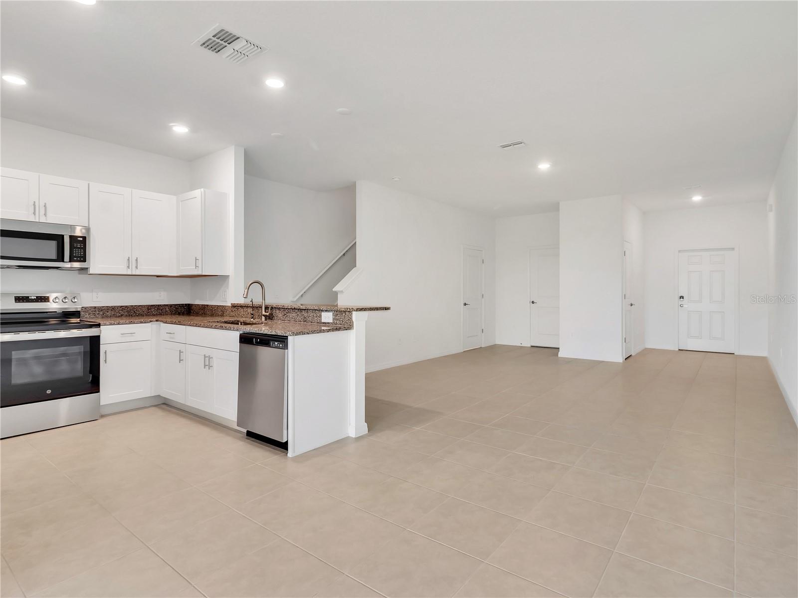 STONEGATE PRESERVE TOWNHOMES - Residential Lease