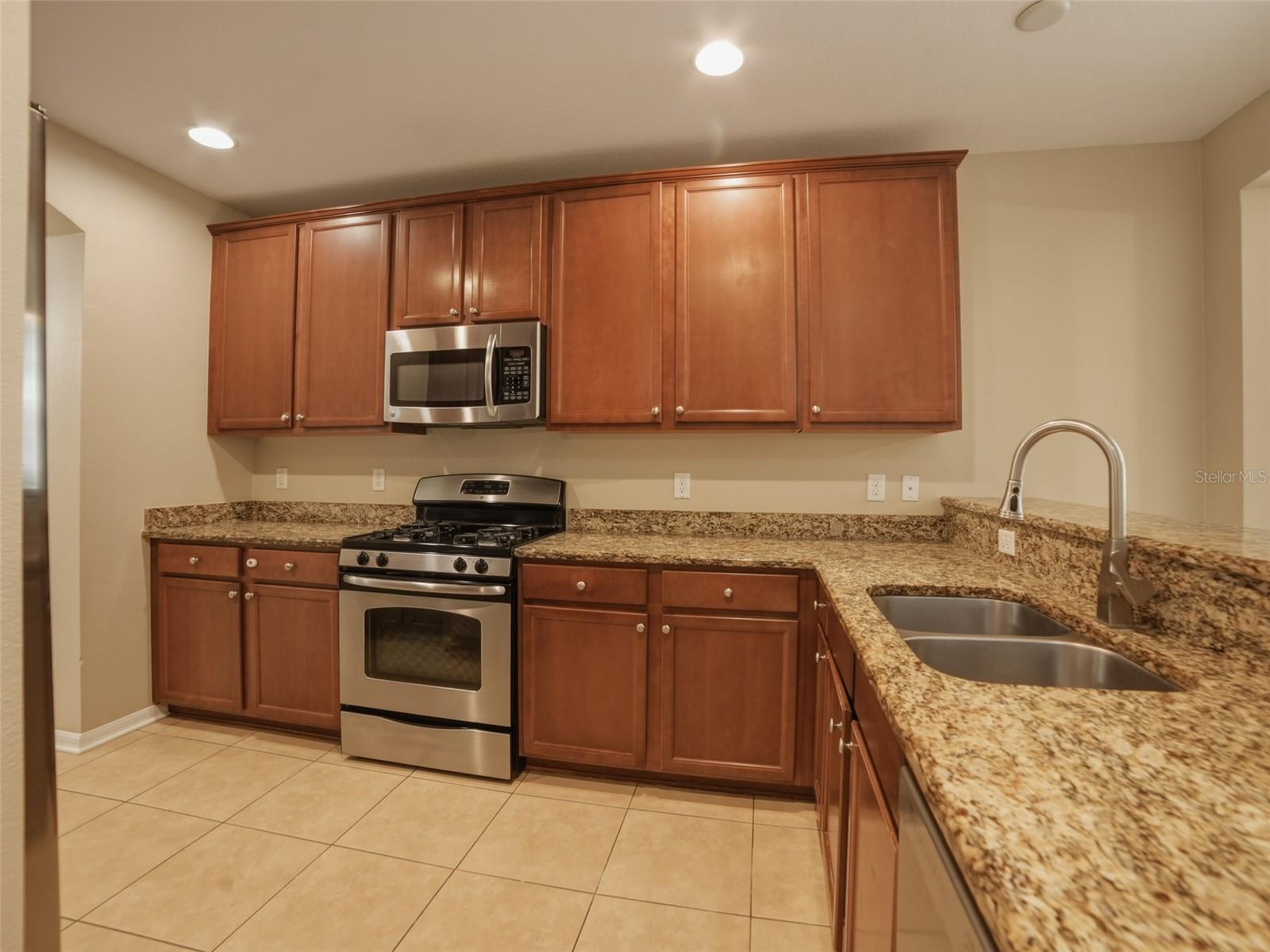 FISHHAWK RANCH TOWNCENTER PH 2B - Residential