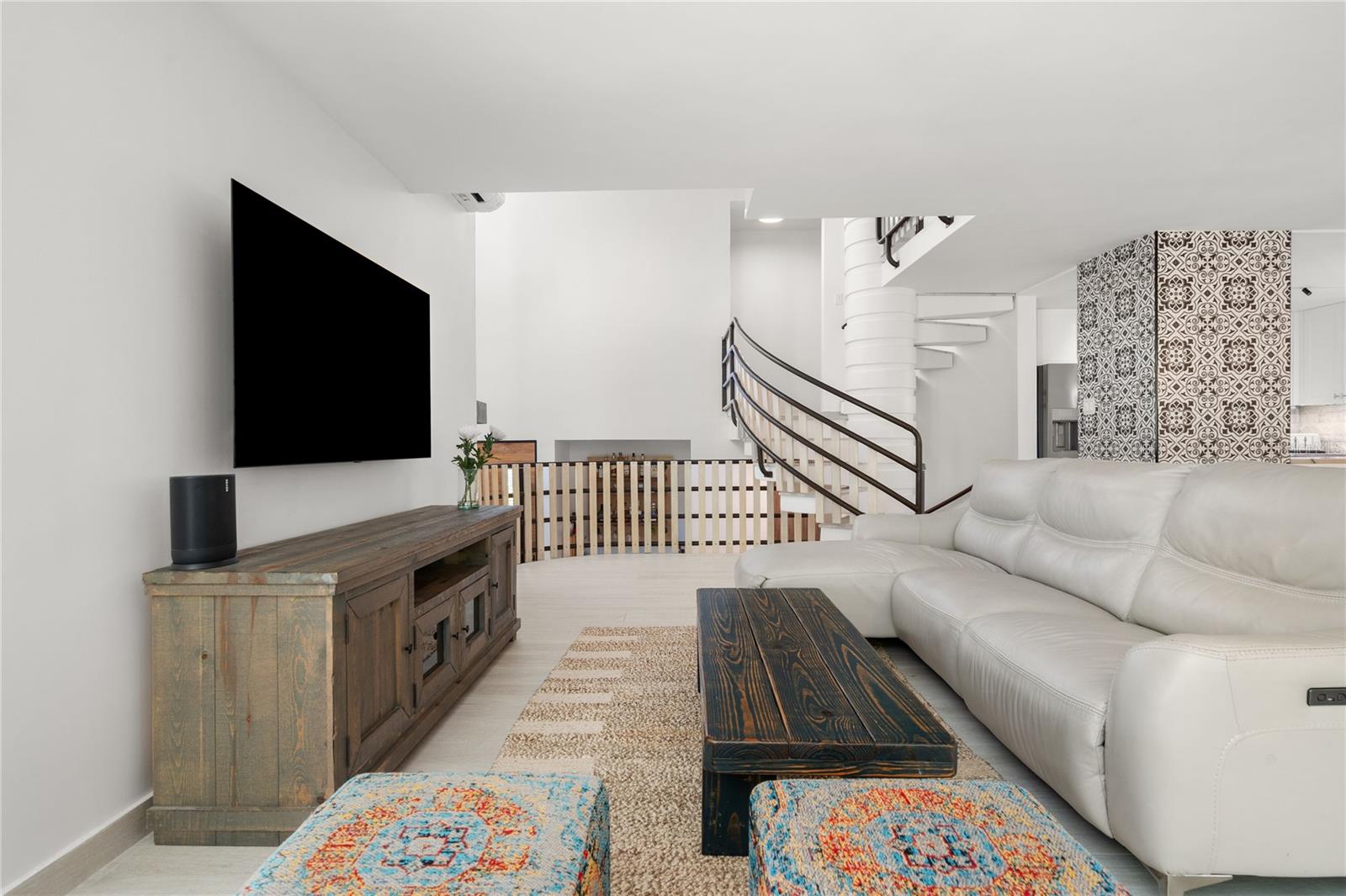 PASEO LAS VISTAS - Residential Lease