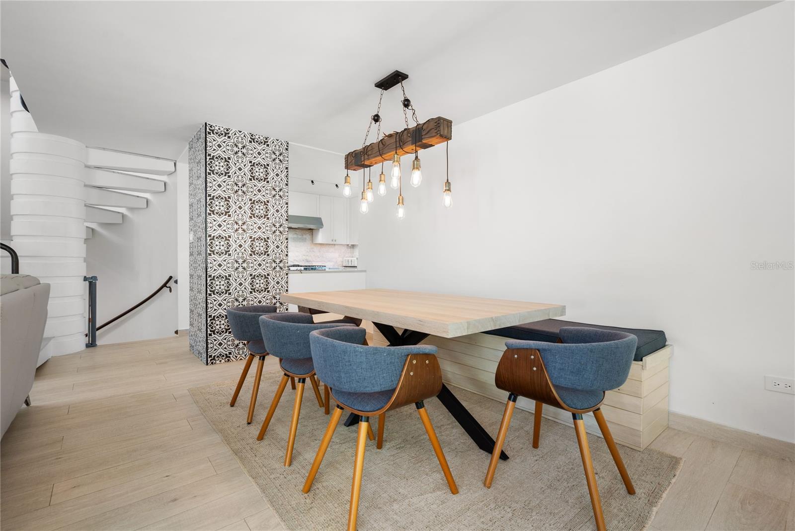 PASEO LAS VISTAS - Residential Lease