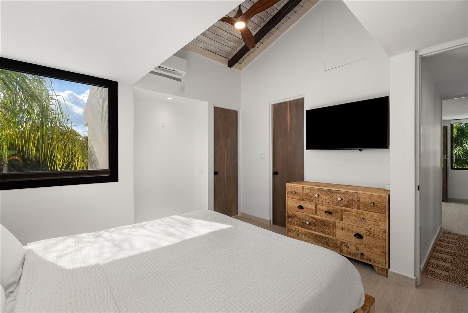 PASEO LAS VISTAS - Residential Lease