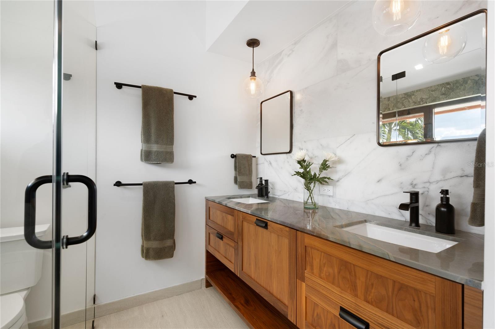 PASEO LAS VISTAS - Residential Lease