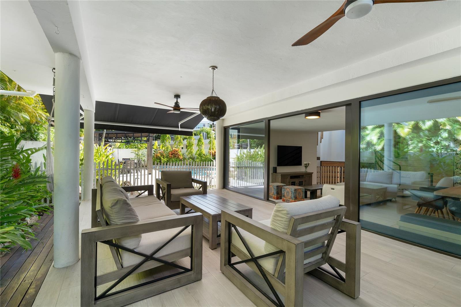 PASEO LAS VISTAS - Residential Lease