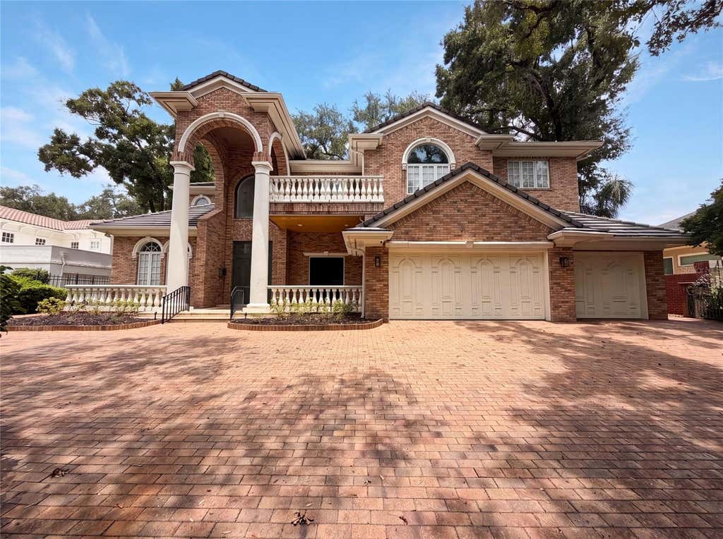 Photo of 4407 W Dale Avenue, Tampa, FL 33609 (MLS # O6430213)