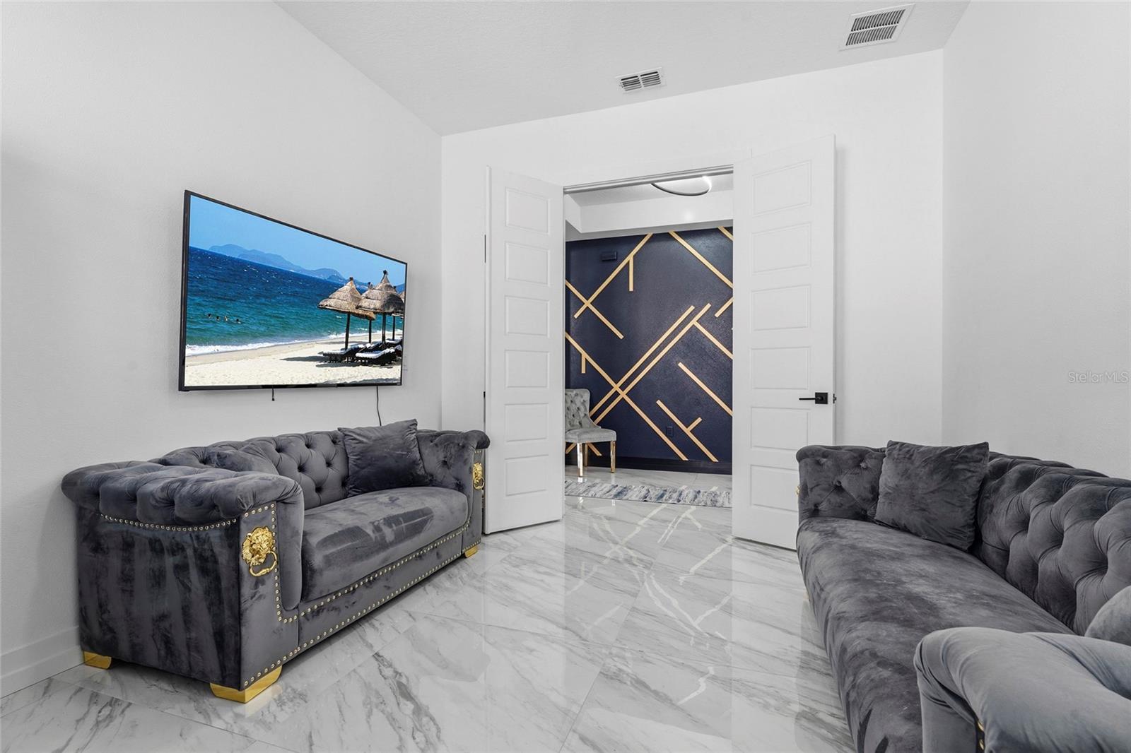 HERON LANDING - Residential