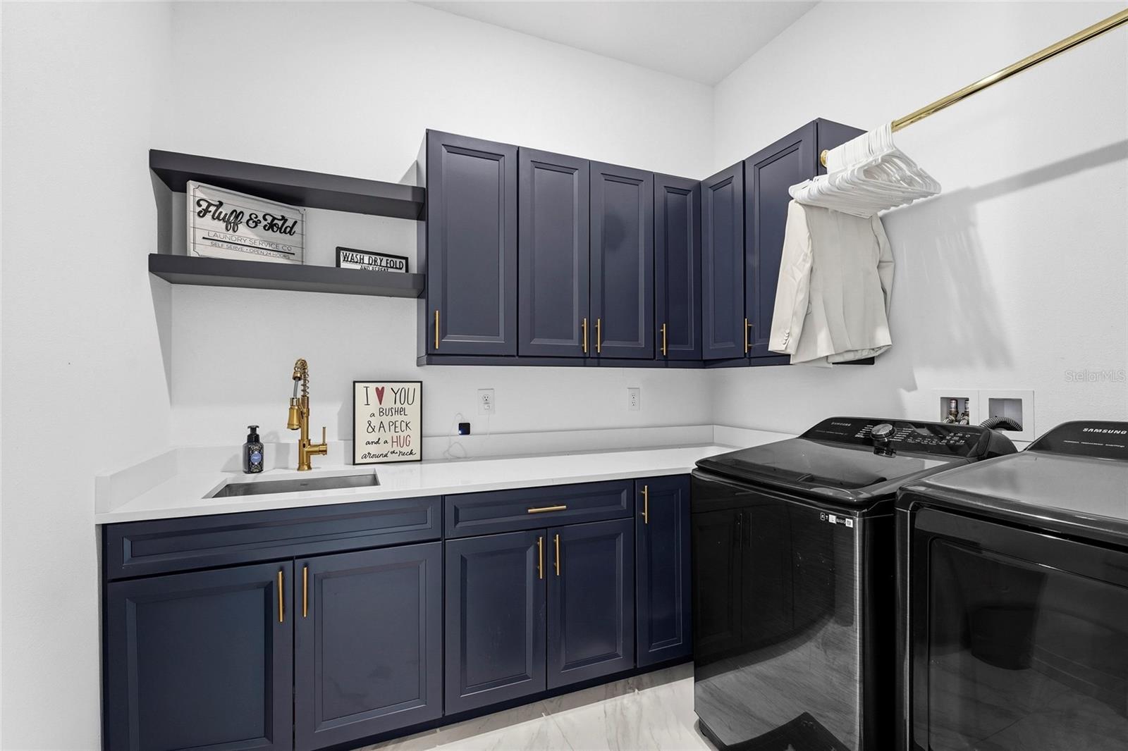 HERON LANDING - Residential