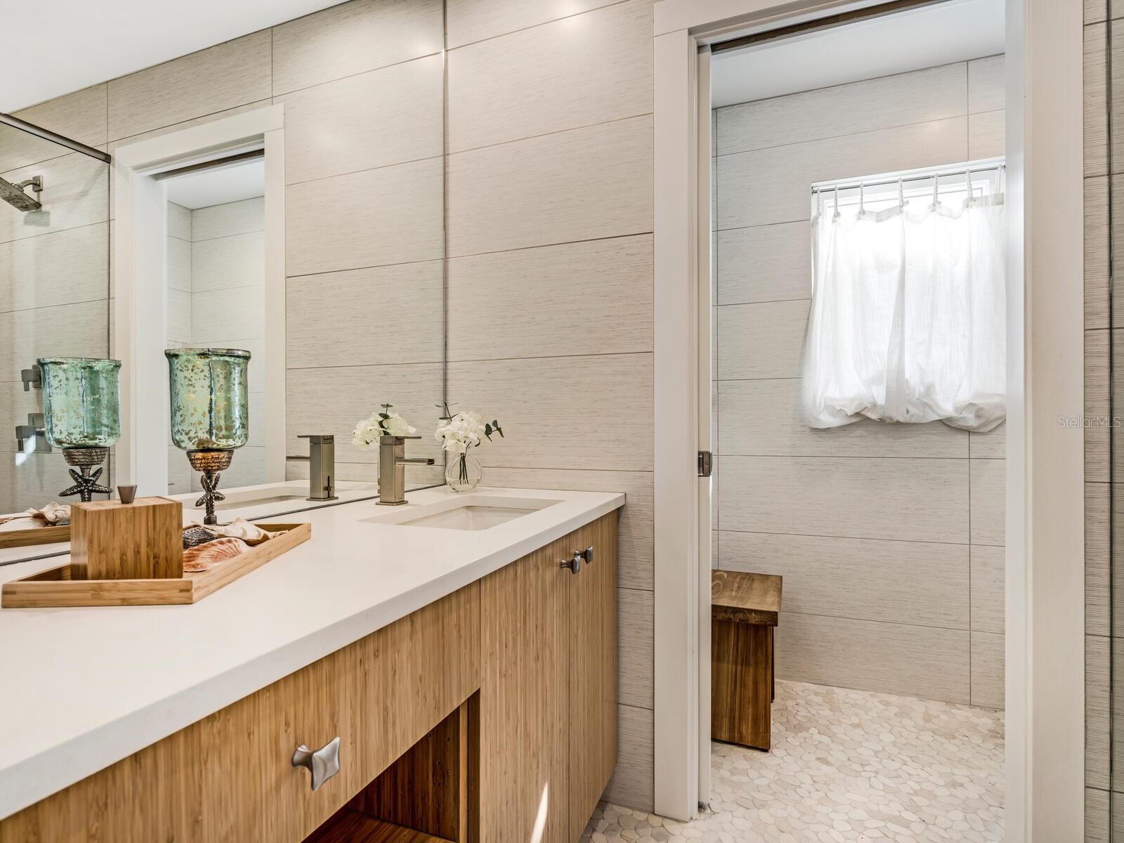 SIESTA COVE SUB - Residential