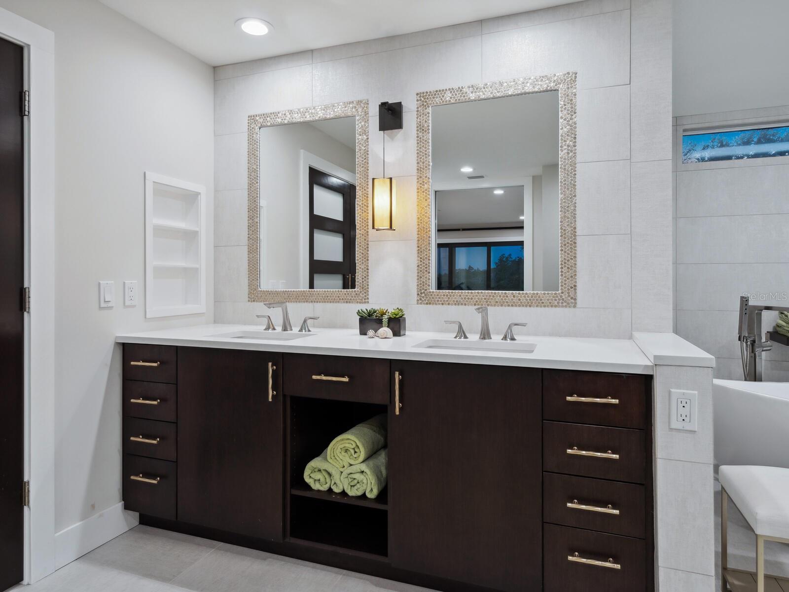 SIESTA COVE SUB - Residential