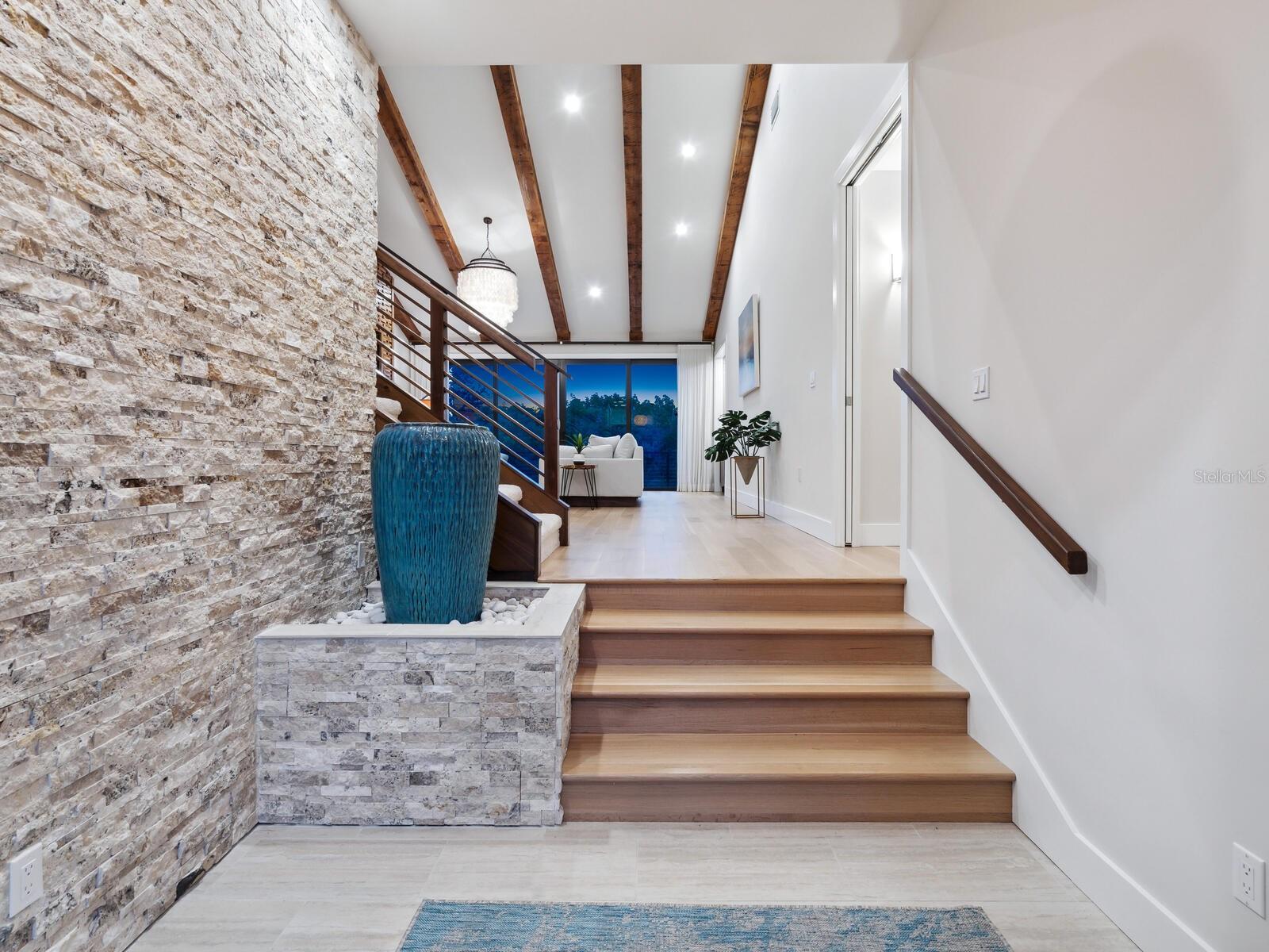 SIESTA COVE SUB - Residential