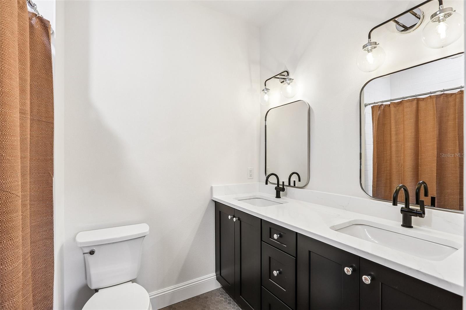 REPLAT OF BELLEFONTE - Residential