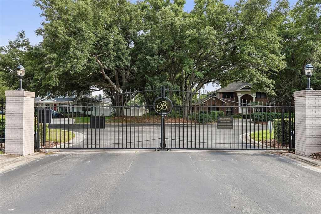 Photo of 1012 Morfield Lane, Brandon, FL 33511 (MLS # TB8510882)