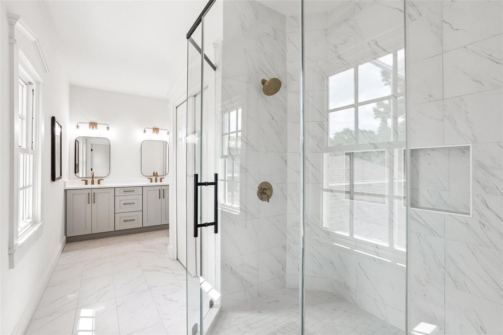 REPLAT OF BELLEFONTE - Residential